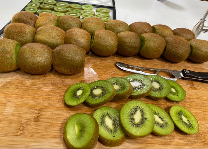 How To Dehydrate Kiwi