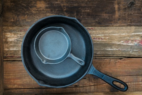 cast iron cookware