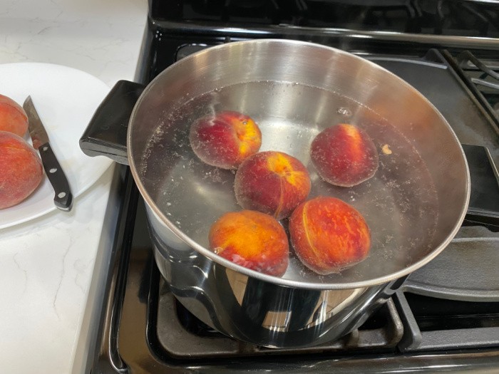 Blanching the peaches