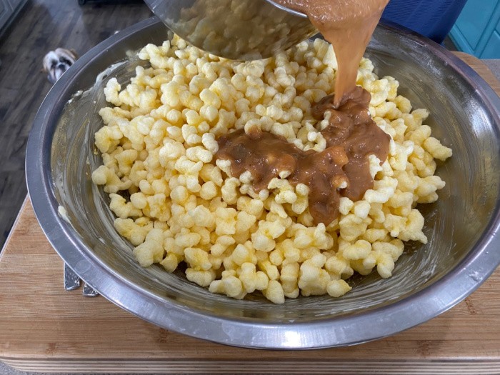 Pour The Caramel over The Corn Pops