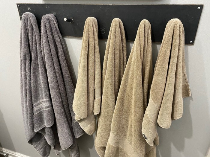 Hanging Bath Towels