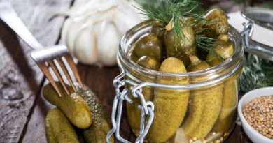 Dill Pickle Dip