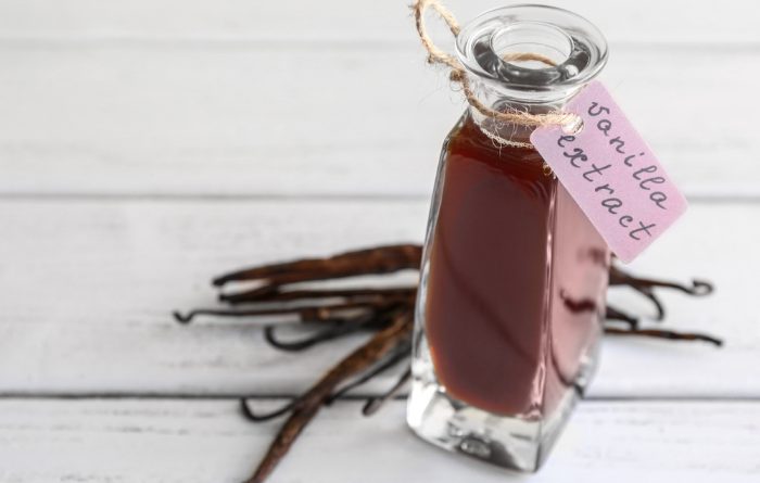 Vanilla Extract with vanilla beans