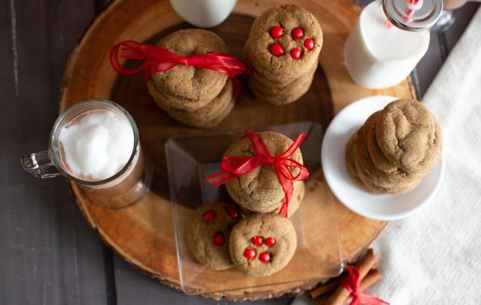 Chewy Molasses Cookies