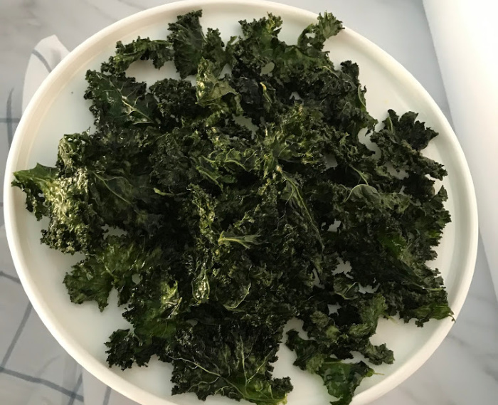 How To Dehydrate Kale and Make Kale Chips