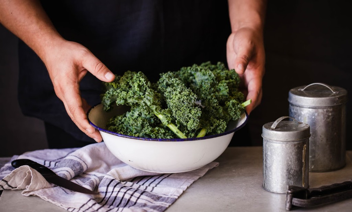 How To Dehydrate Kale and Make Kale Chips