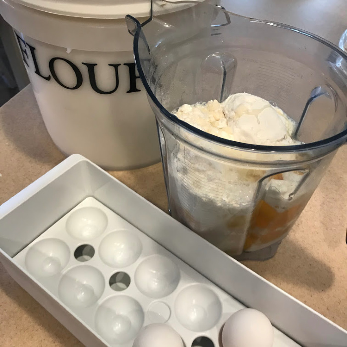 Using the blender with eggs, milk and flour