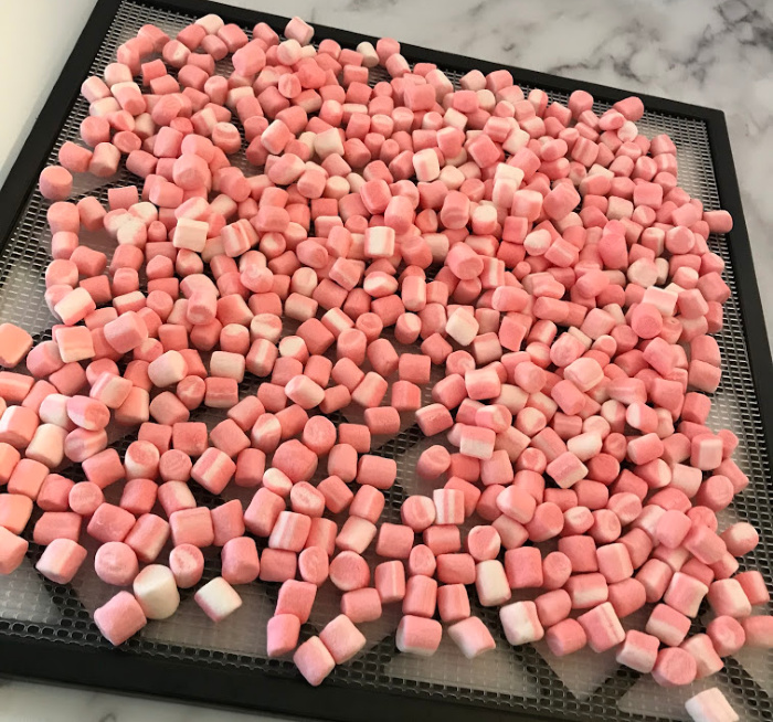 How to Dehydrate Marshmallows & Make Marshmallow Powder - The