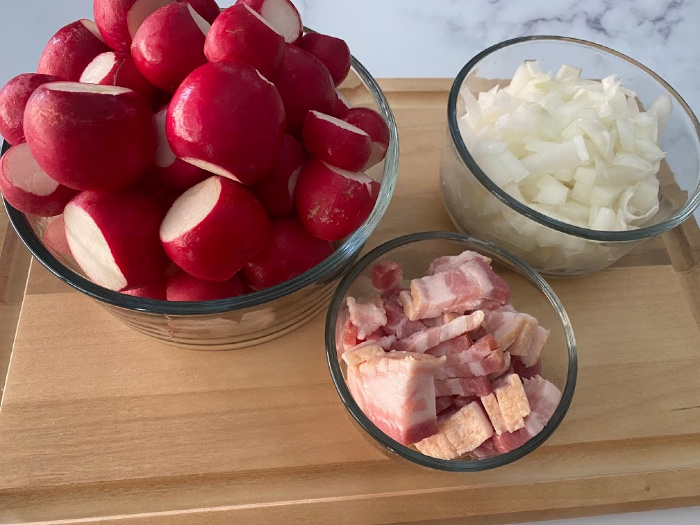 Radishes, bacon and onions