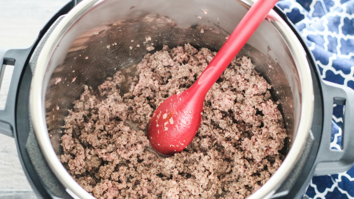 Instant Pot Beef and Bean Taco Bowls 