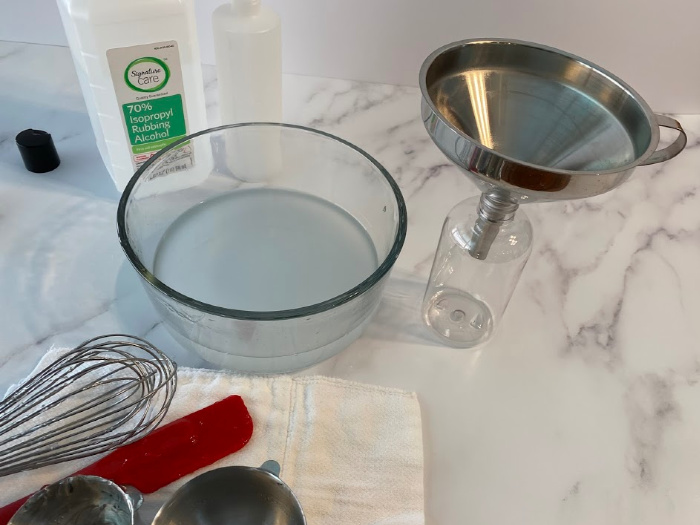 Why You Should Make Your Own Hand Sanitizer + DIY Recipe 
