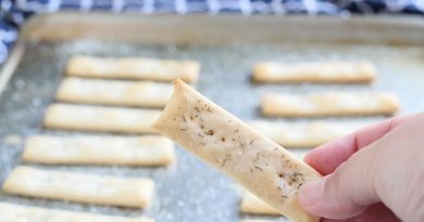 How To Make Homemade Crackers