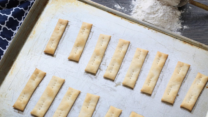 Crackers Baked on Cookie Sheet