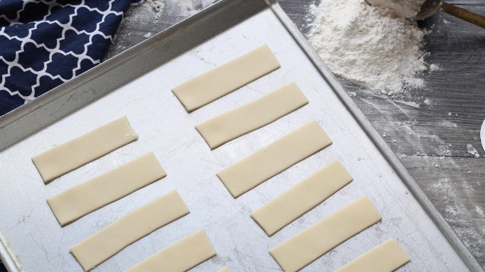 Crackers Ready For Fork Slits