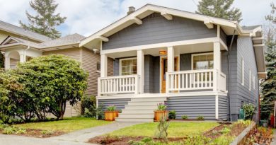Should You Bug In or Bug Out? What to Know
