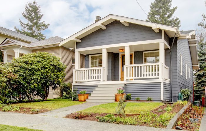 Should You Bug In or Bug Out? What to Know