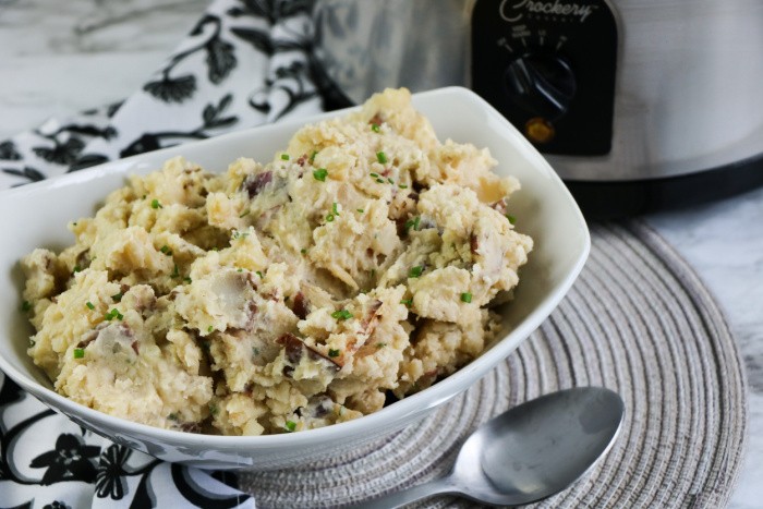 The Best Slow Cooker Garlic Mashed Potatoes