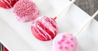 Easy To Make Chocolate Covered Oreos
