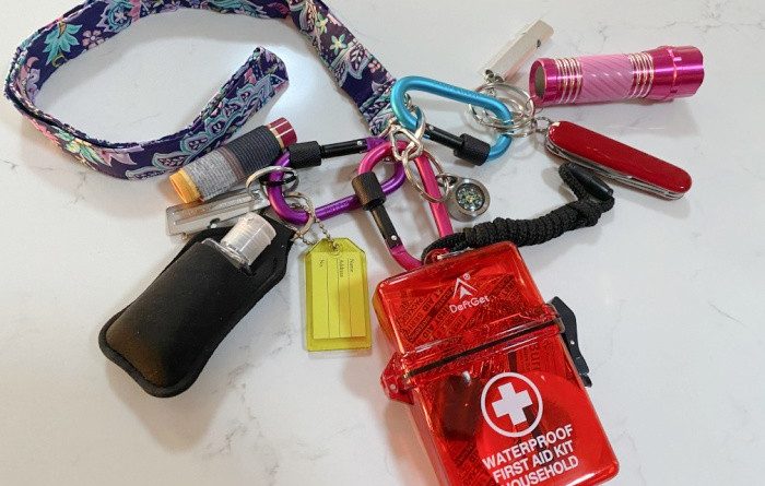 Urban Survival Class: How to Make a Bug Out Lanyard