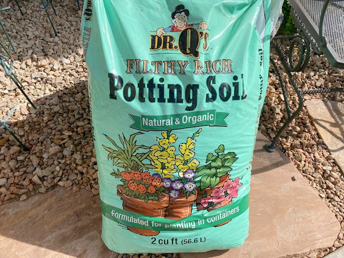 r. Q Organic Container Soil