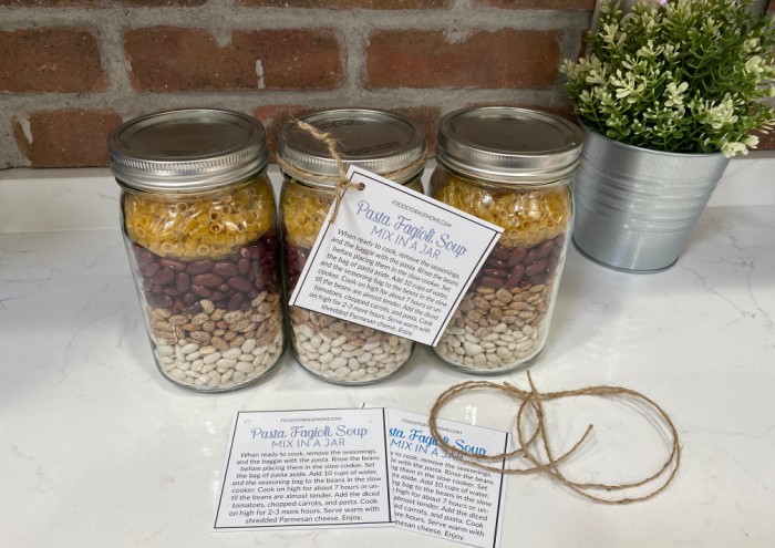 Easy DIY Bean Soup Mason Jar Gift