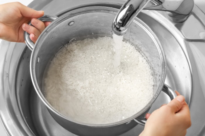 Rinsing Rice