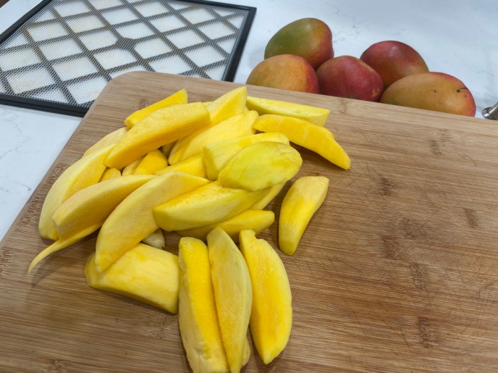 How To Dehydrate Mango