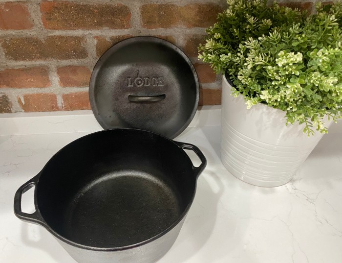 Fingerhut - 8-Pc. Pre-Seasoned Cast Iron Cookware Set