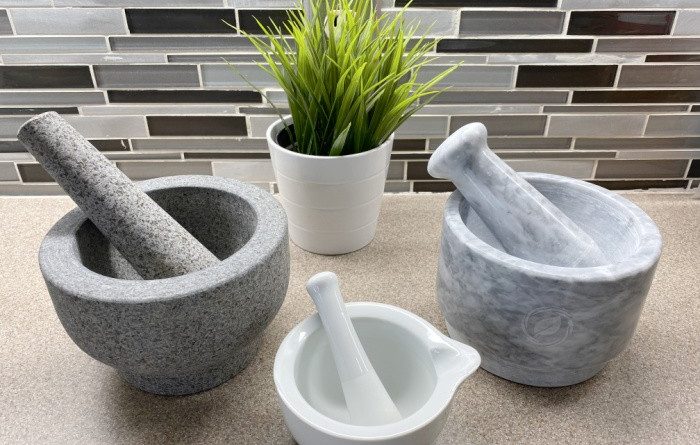 How to Use a Mortar and Pestle