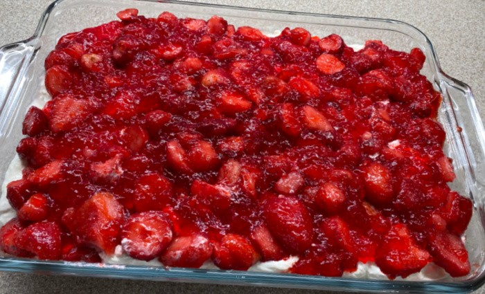 Strawberry Pretzel Salad 