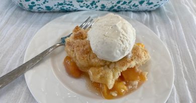 The Best Peach Cobbler