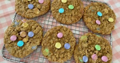 Soft Oatmeal Cookies