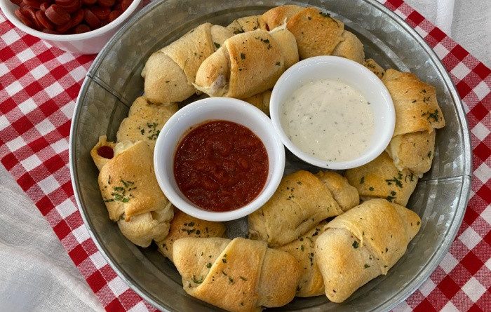 Easy-To-Make Mini Pizza Roll-Ups