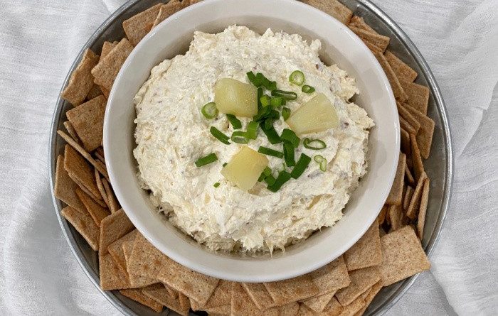 5 Ingredient Pineapple Cream Cheese Dip