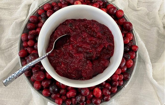 3-Ingredient Fresh Cranberry Sauce