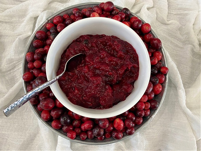 3-Ingredient Fresh Cranberry Sauce