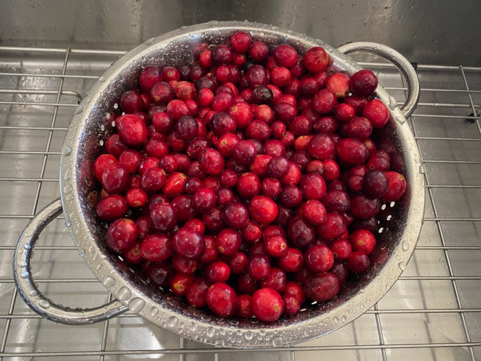 Wash Cranberries