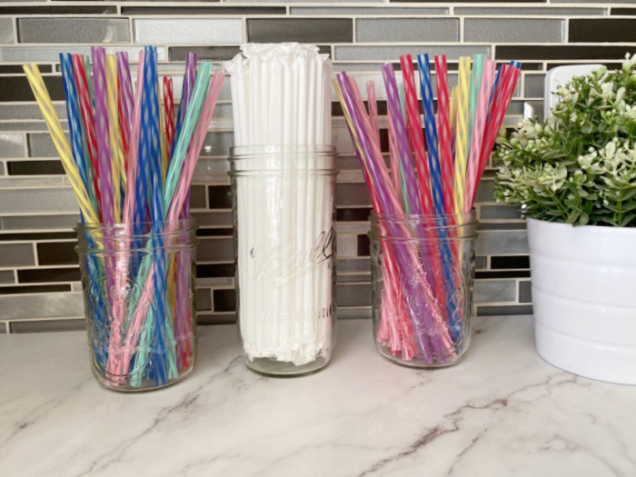 Straws Paper and Plastic